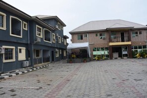 Căn hộ, 1 phòng ngủ, hút thuốc, hồ bơi riêng | Ngoại thất