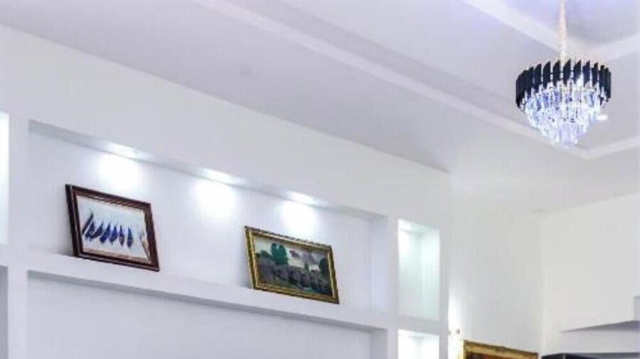 Luxurious Awoyaya Apartment With Private Pool and Garden