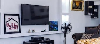 Luxurious Awoyaya Apartment With Private Pool and Garden