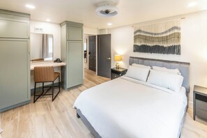 1 bedroom, desk, iron/ironing board, free WiFi