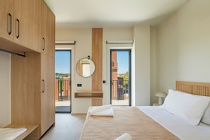 9 chambres, fer et planche à repasser, lit parapluie, Wi-Fi gratuit