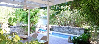 Charming Cottage w/pool- in the highly desired settlement