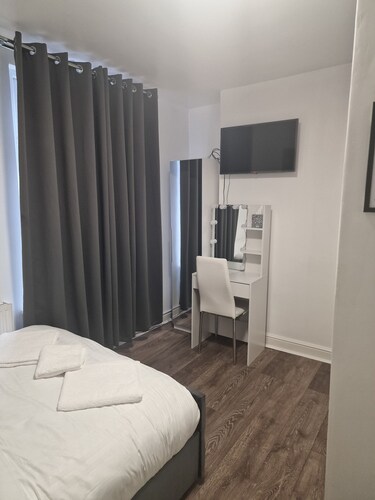 Desto mansion Lodge in Liverpool