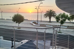 Terrace/patio - Fronte mare Levante - piano terra (Montegiordano Marina)