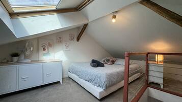 2 bedrooms, iron/ironing board