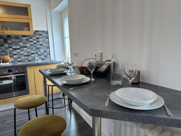 Apartment | Dining