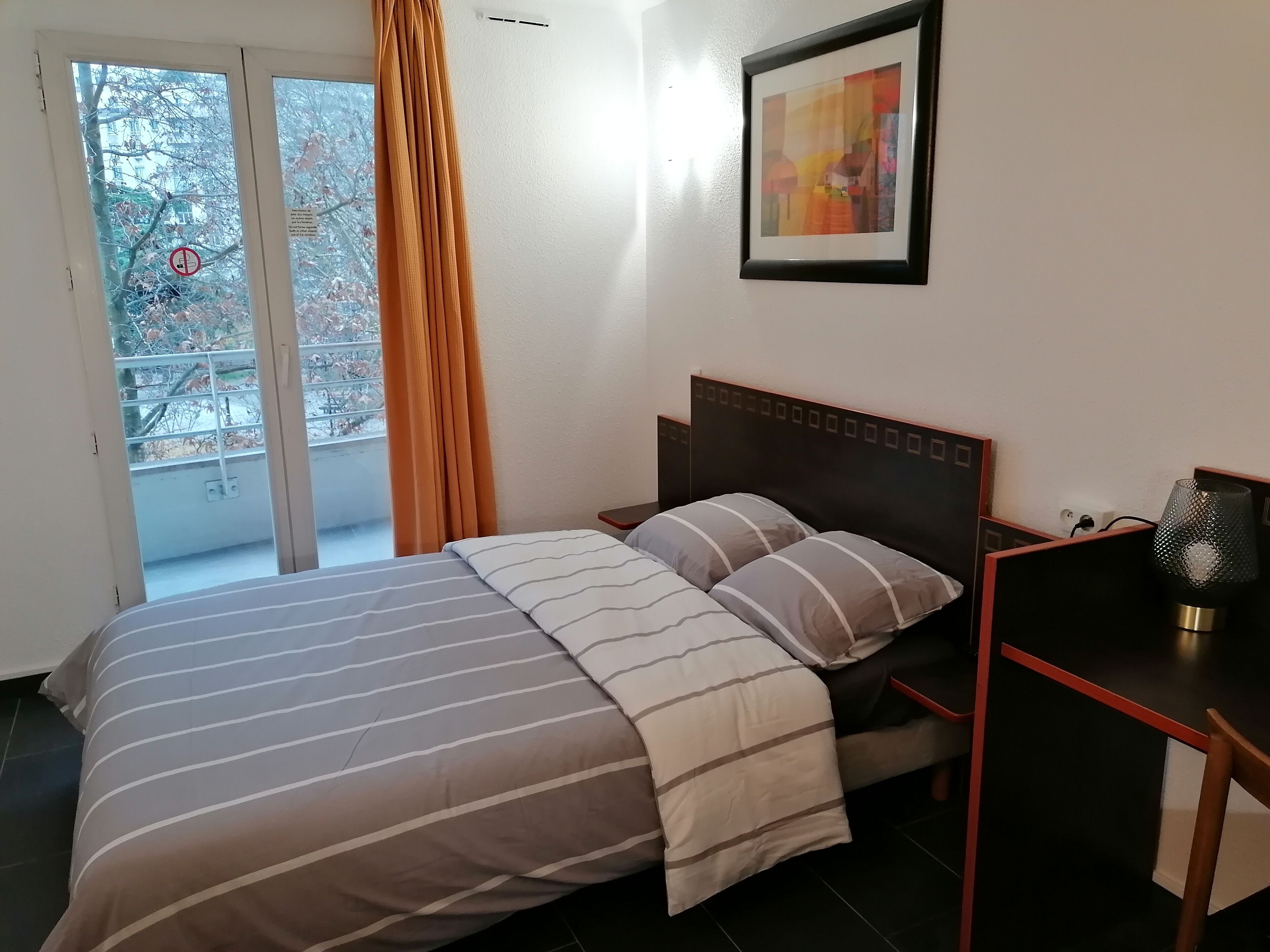 Studio, balcon, vue ville
