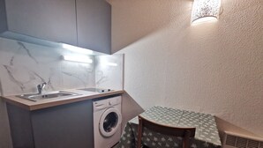 Studio Comfort, pemandangan halaman | Dapur pribadi