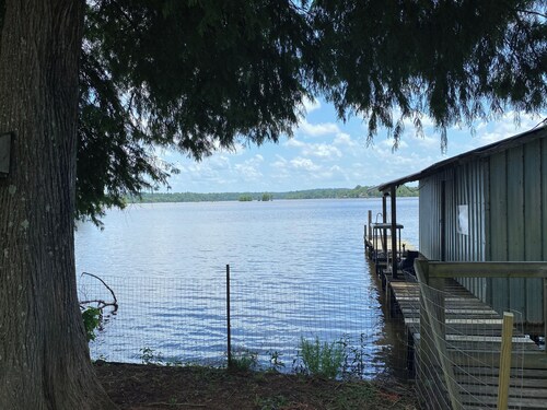 Lakefront 3-bedroom house located on Lake Darbonne.