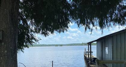 Lakefront 3-bedroom house located on Lake Darbonne.