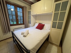 Chalet | 2 bedrooms - Chalet in Aubigne-racan With Pool & Garden (Aubigne-Racan)