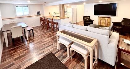 Harbor Springs Fall Escape 🍁3 Bedroom Sleeps 8 Next toNubs Nob and The Highlands