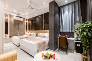 Premium Triple Room | Hypo-allergenic bedding, blackout drapes, soundproofing, free WiFi