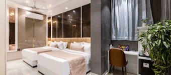 Hotel Aroma Suites