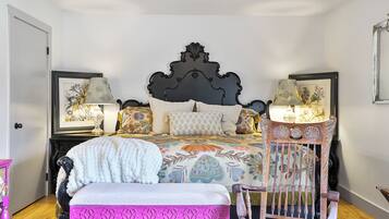 1 habitación, tabla de planchar con plancha, wifi gratis y ropa de cama