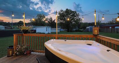 Chic Smoky Mtn Stay W/ Hot Tub & Barista Coffee Bar