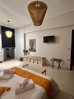 3 slaapkamers, een strijkplank/strijkijzer, gratis wifi, beddengoed