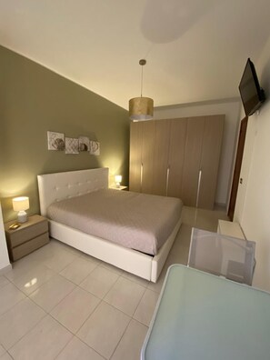 3 Schlafzimmer, BĂŒgeleisen/BĂŒgelbrett, BettwĂ€sche