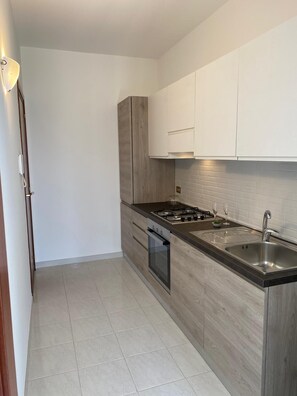 Oven, stovetop