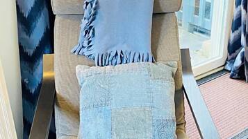 Standard Apartment, 2 Bedrooms, Balcony, Garden View | Living area | 40-inch flat-screen TV with cable channels, fireplace