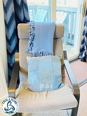 Televisión de pantalla plana, chimenea