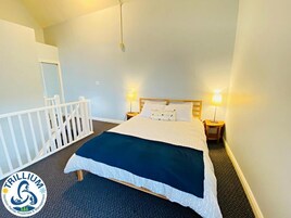 Standard Apartment, 2 Bedrooms, Balcony, Garden View | Iron/ironing board, free WiFi, bed sheets