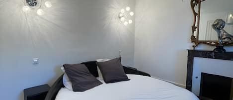 House | 11 bedrooms