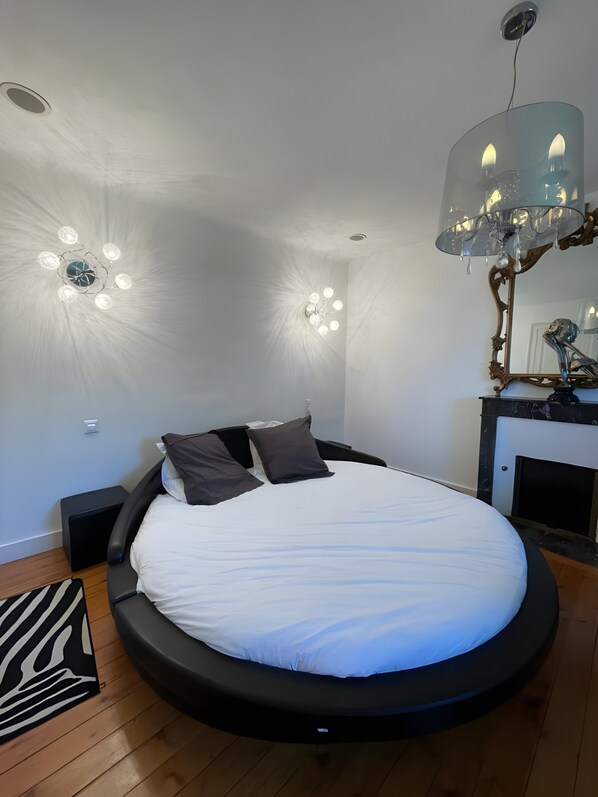 House | 11 bedrooms