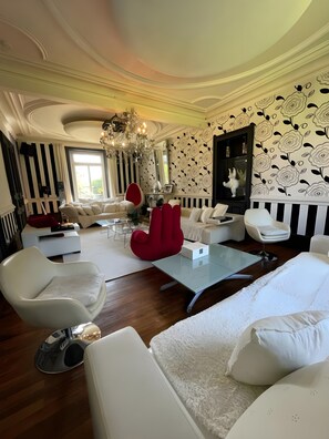 House | Living room
