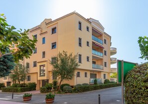 อพาร์ทเมนท์ | บริเวณภายนอก