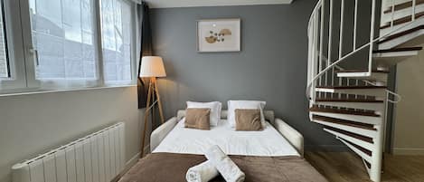 Apartment | 1 bedroom, iron/ironing board