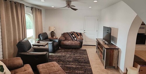 Spacious 4-bedroom house, horse property in charming Wickenburg, AZ