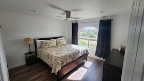4 bedrooms, iron/ironing board, free WiFi, bed sheets - Spacious 4-bedroom house, horse property in charming Wickenburg, AZ (Wickenburg)