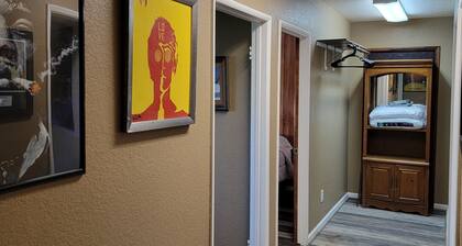 Chill 2-bedroom apartment with WiFi in Pinetop-Lakeside next local attractions.