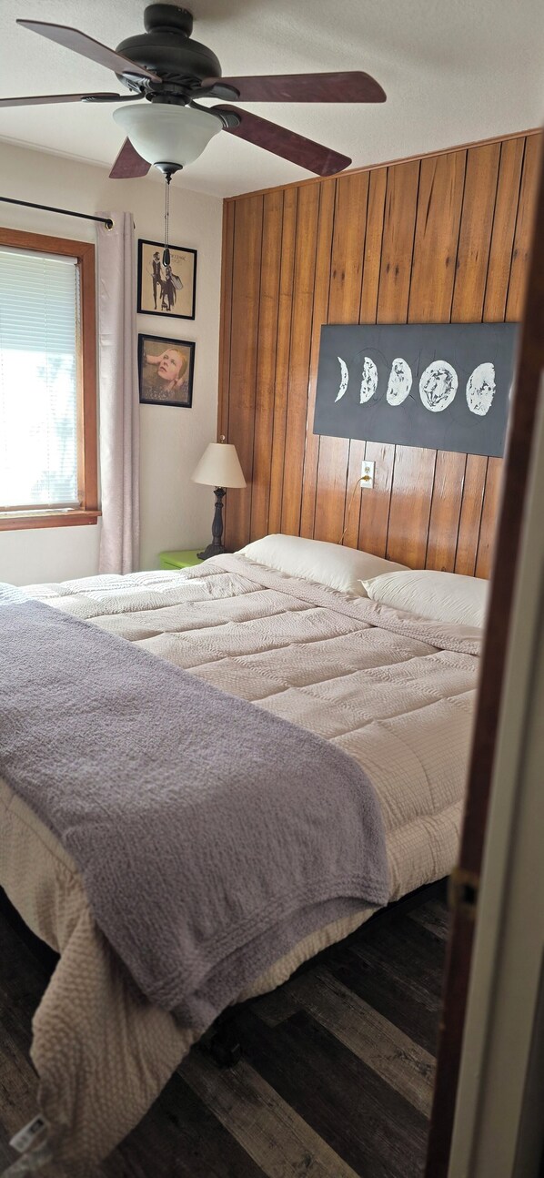 2 bedrooms, WiFi, bed sheets