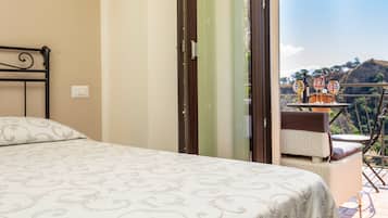 1 chambre, fer et planche Ă repasser, Wi-Fi gratuit, draps fournis