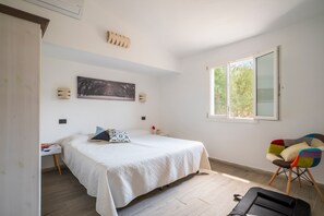 3 bedrooms, iron/ironing board, free WiFi, bed sheets - Holiday Home 'Dammar' with Mountain View, Wi-Fi and Air Conditioning (Tertenìa)