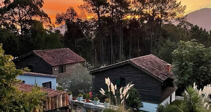 Holiday Home 'Mino Lodge' with Mountain View, Shared Pool and Wi-Fi