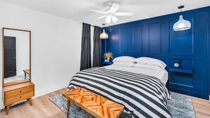 2 bedrooms, desk, iron/ironing board, free WiFi - Uptown Peach ~ Great base 4 your Waco adventures! (Waco)