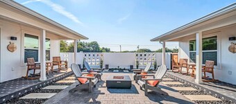 Uptown Peach ~Suite Minutes from Magnolia + Baylor