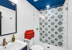 Hårføner og håndklær