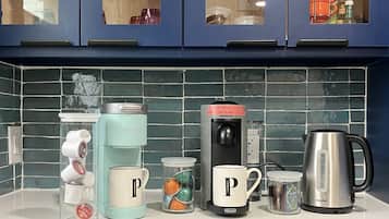 Kaffee und/oder Kaffeemaschine