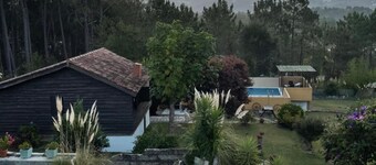 Complexe rural 'Shakti Rio Miño' avec vue sur le lac, piscine privée et Wi-Fi