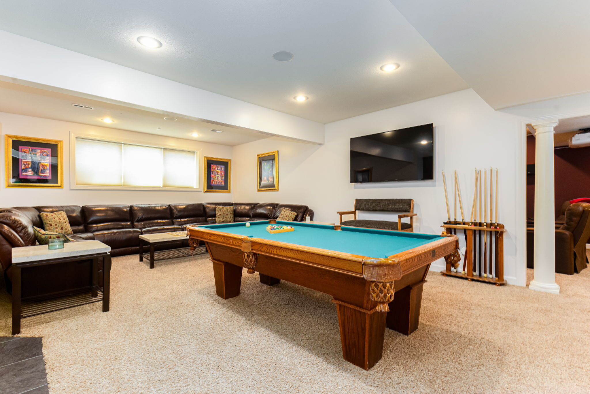 The Irish Grand<>4br Home 0.5 Mi To Nd | Sleeps 20 - South Bend, IN
