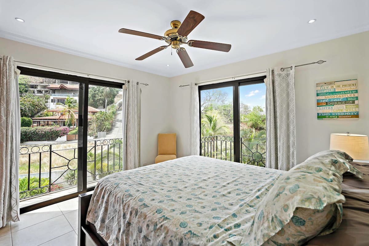 Condo, ban công, quang cảnh biển | Truy cập Internet không dây miễn phí