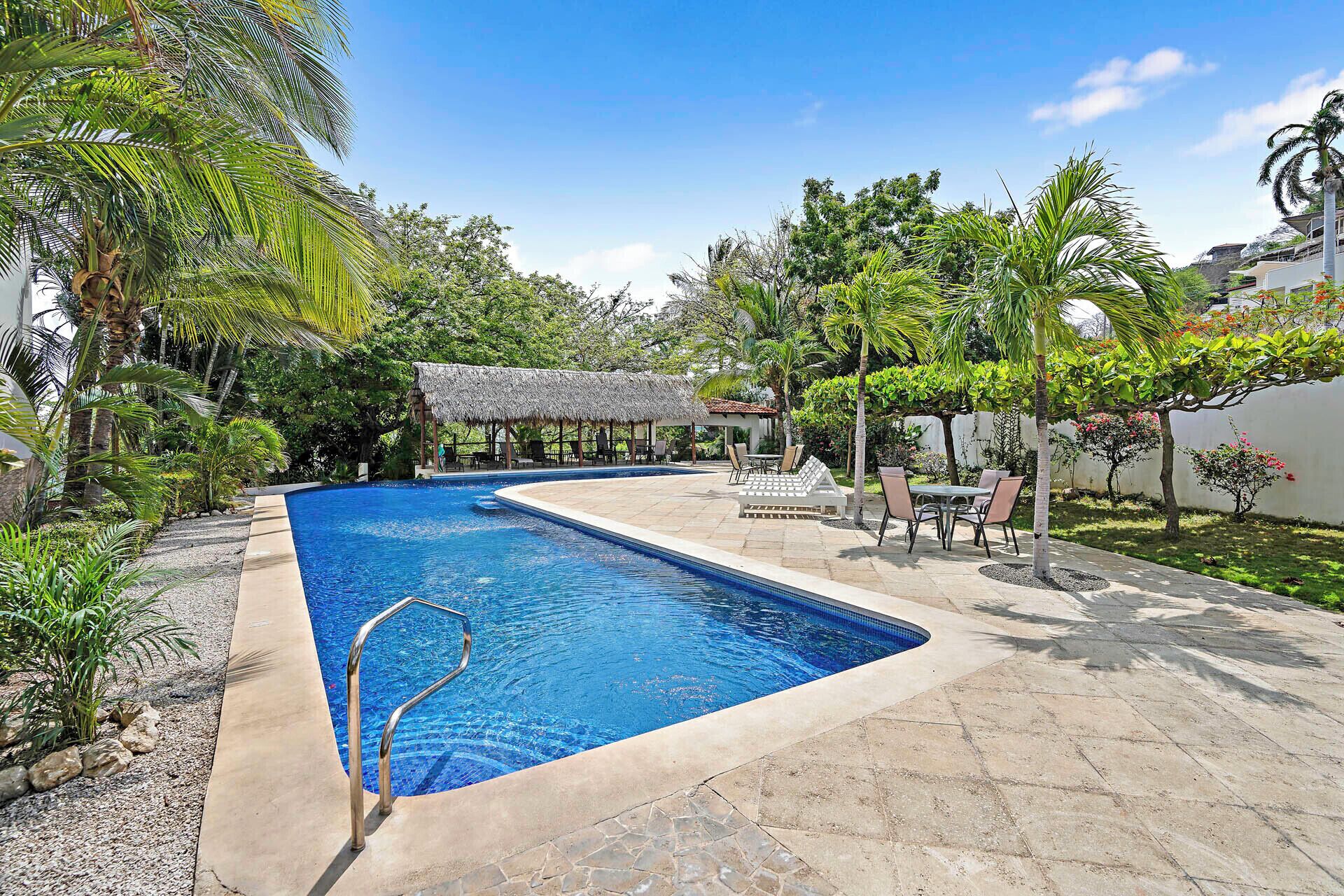 Kolam renang outdoor