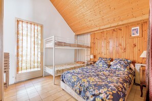 1 bedroom, iron/ironing board