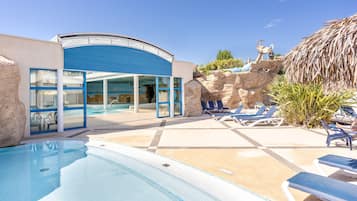 Inomhuspool och uppvÀrmd pool