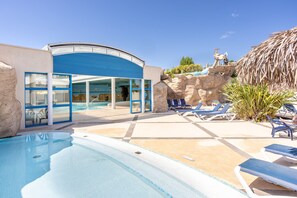 Indoor pool, a heated pool - 4-Star Camping Le Bois Tordu: Mobile Home 300m from La Pège Beach (Saint-Hilaire-de-Riez)