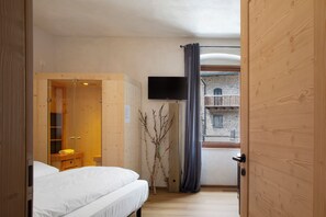1 bedroom, free WiFi, bed sheets - 'Room with Sauna 1' with Mountain View and Wi-Fi (Castello Tesino)